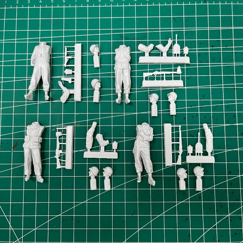 1/35 Scale WW2 US Infantry Four-Person Collection Resin Figure Assembly Model Kit Hobby Diorama Toy Unassembled and Unpainted