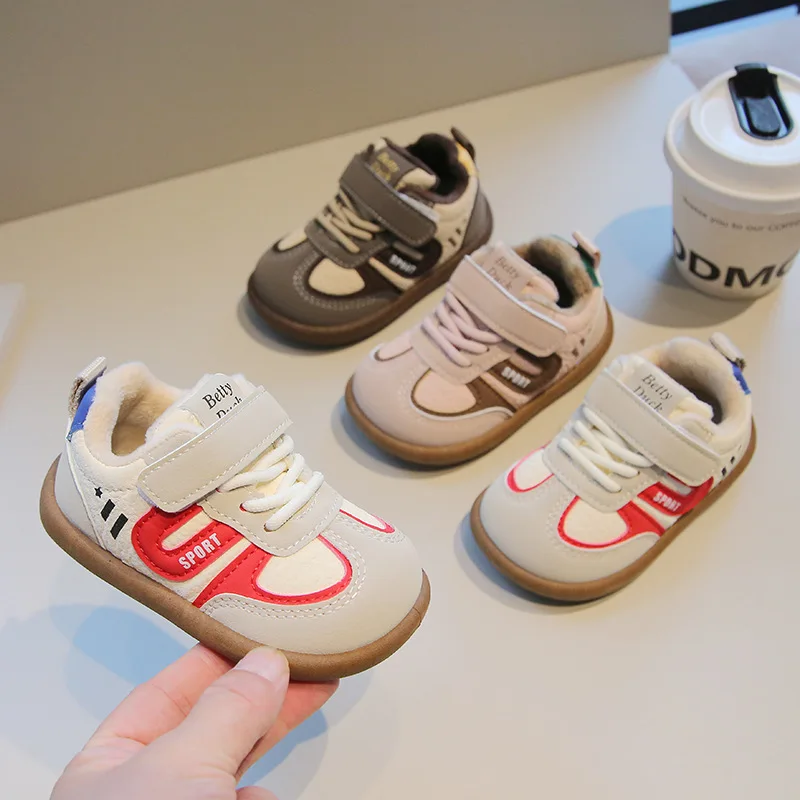 

2026 Four Seasons New Children's Fashion Running Shoes Sports Shoes Non slip Casual Shoes Boys' and Girls' Sports Shoes