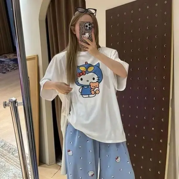 Short Sleeved Hello Kitty Printed T-Shirt Sanrio Women's Summer New Loose Design Versatile Pure Cotton Tops Fun Street Fashion - view 4