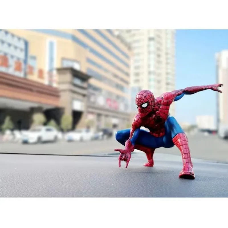 Marvel The Avengers Spiderman Anime-films Creatieve Hurken Desktop Model Decoratie Auto Ornament Mooi cadeau voor jongens