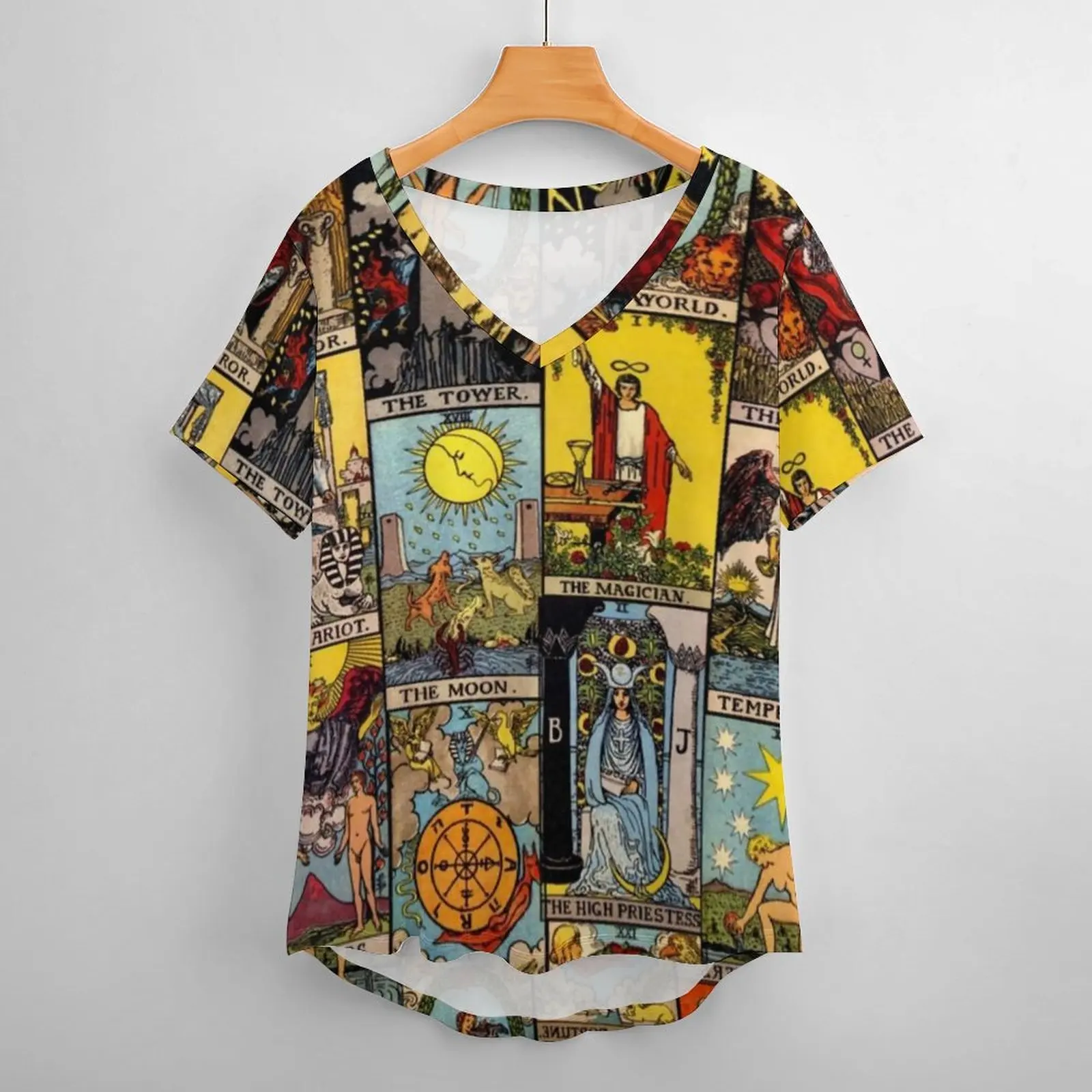 Vintage Moon T-Shirt Tarot Art Collage Retro T Shirts V Neck Short-Sleeve Printed Tshirt Women Classic Top Tees Big Size 3XL 4XL