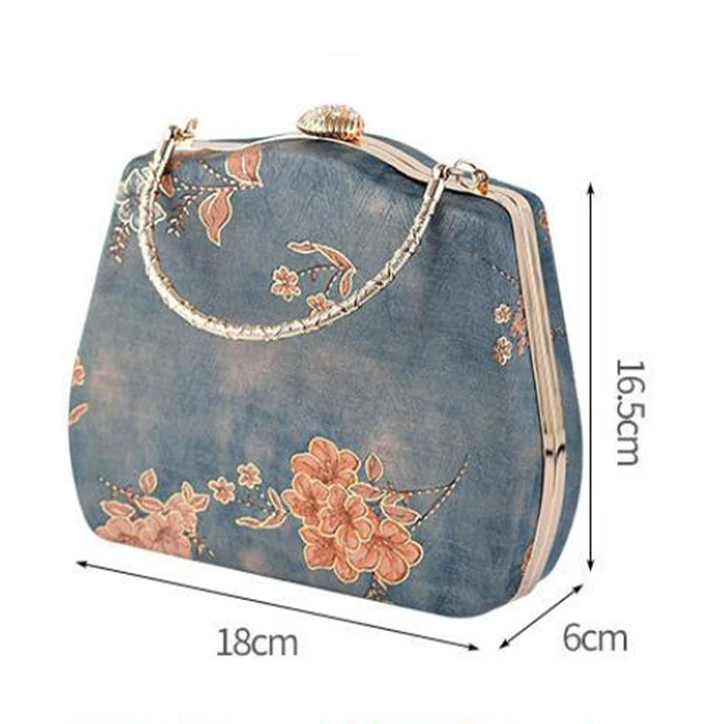 New Chinoiserie Women\'s Bag Luxury Design Flower Embroidery Messenger Bag Elegant Noble Dinner Bag Fashion Antique Shell Bag