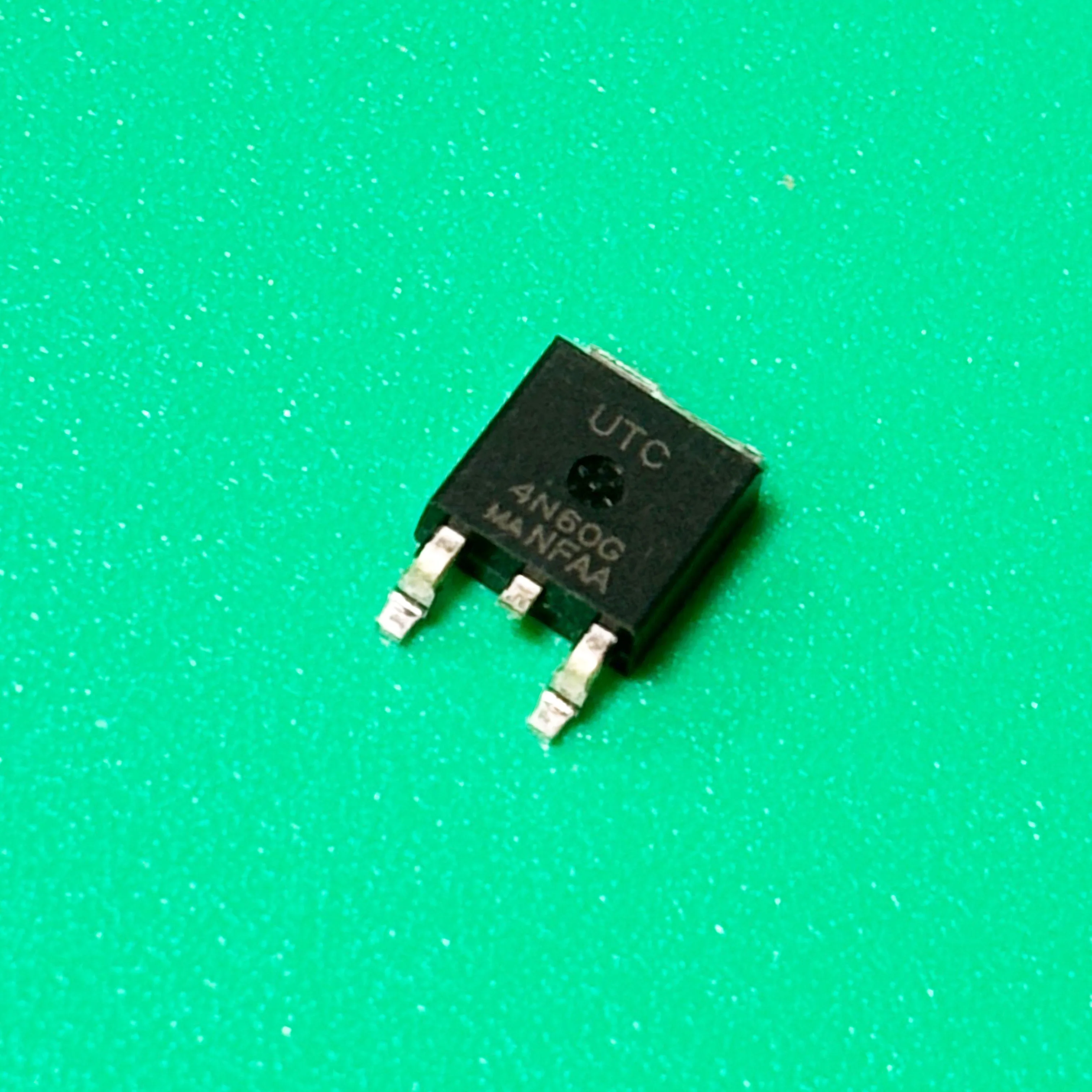 5pcs/lot UTC4N60G TO252 UTC-4N60G 4N60L-TN3-R 4N60L-TN3-T 4A 600V N-CHANNEL POWER MOSFET ENHANCEMENT MODE MOSFET 4N60L