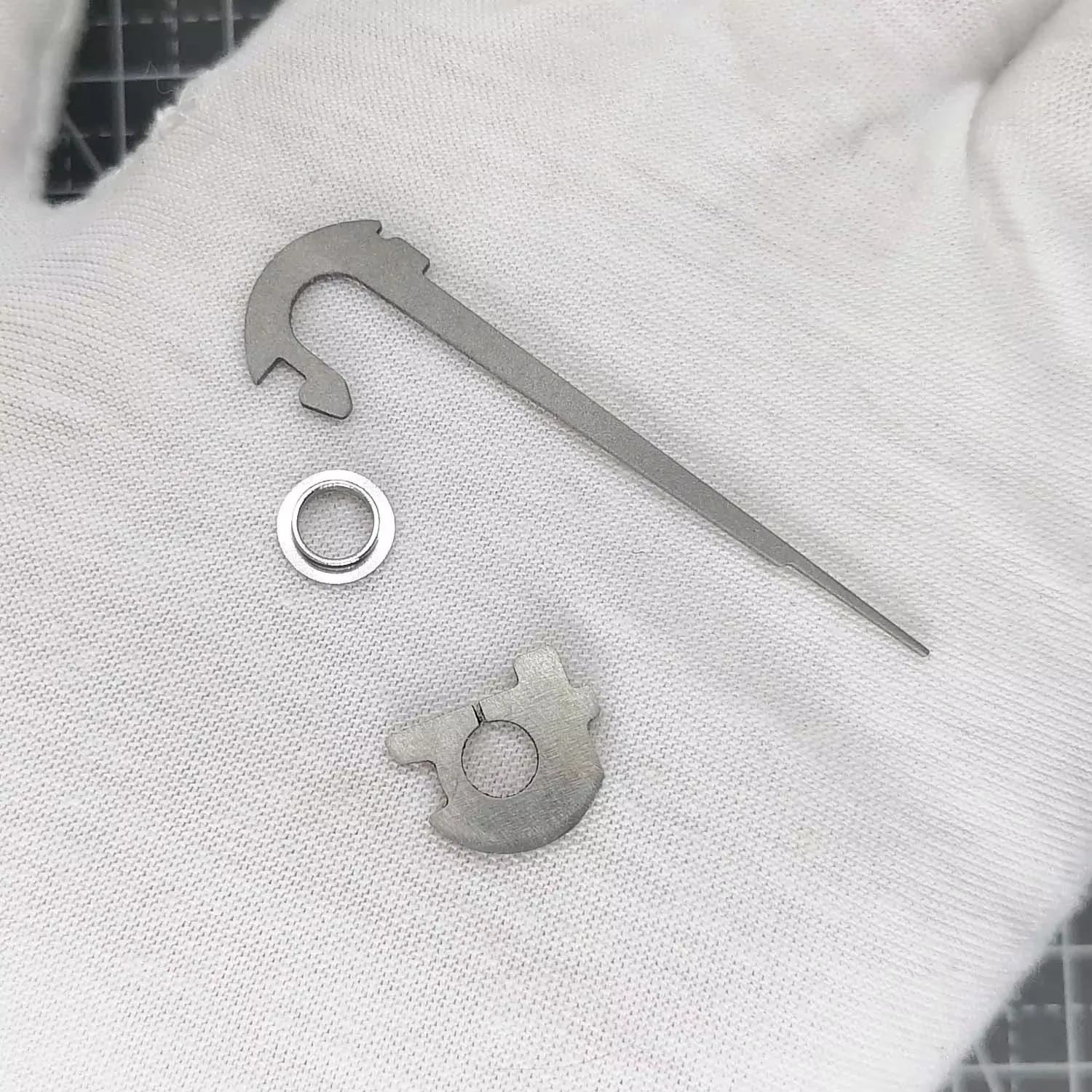 Palillo de dientes/pasillo de aleación de titanio hecho a medida para pinzas MULTI Leatherman WAVE+