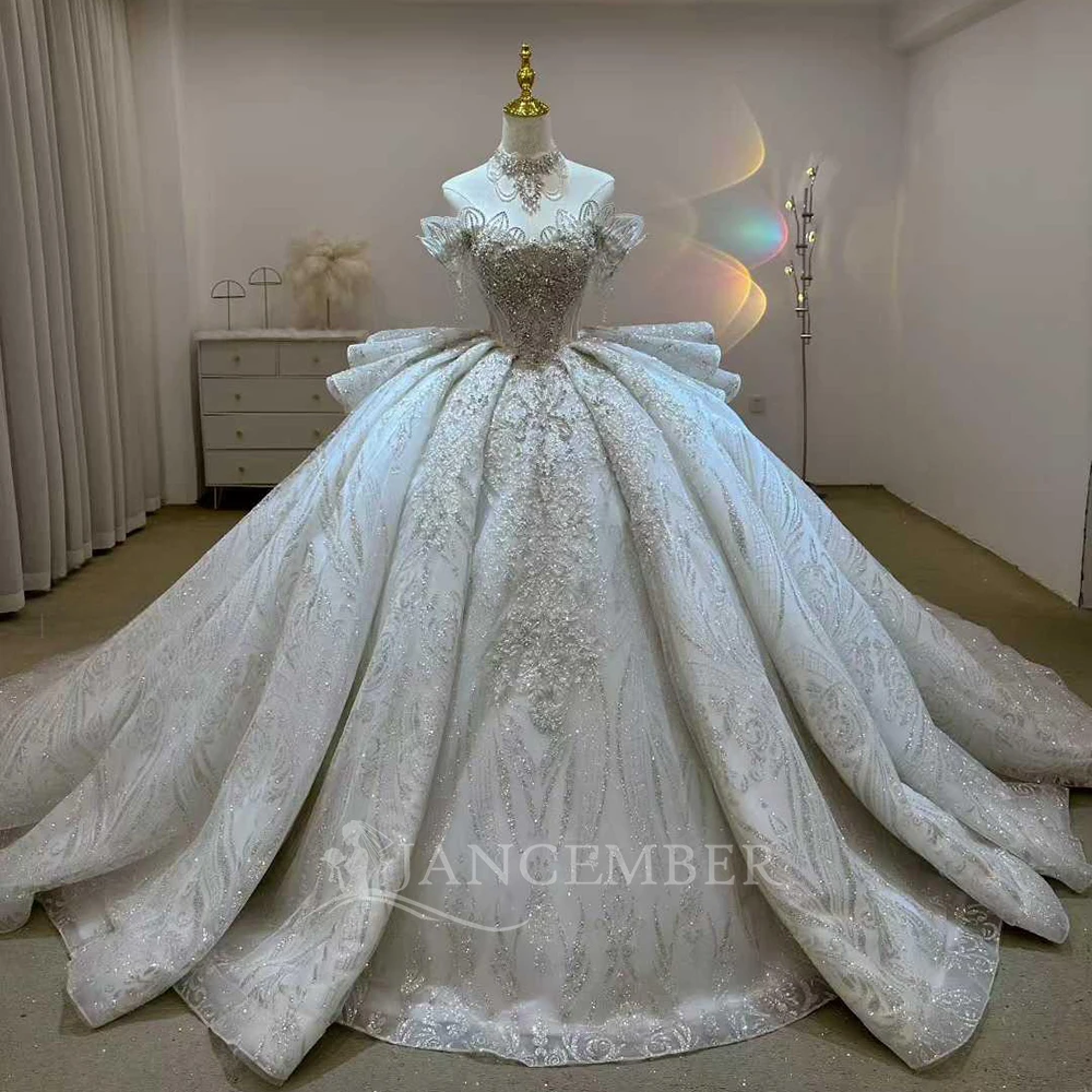 Customzied Scoop-neck Short-sleeved Ball Gown Lace Chapel Train Wedding Dress Ruffles vestidos de novia Luxury novias official