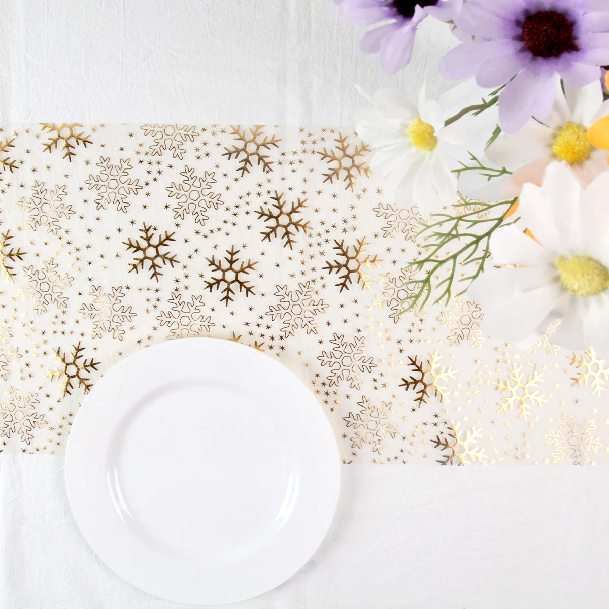 

Shining Metal Snowflakes Gold Foi Thin Mesh Christmas Decor Christmas Dining Table Mesh Gauze Tabletop Sequins New Year Decor