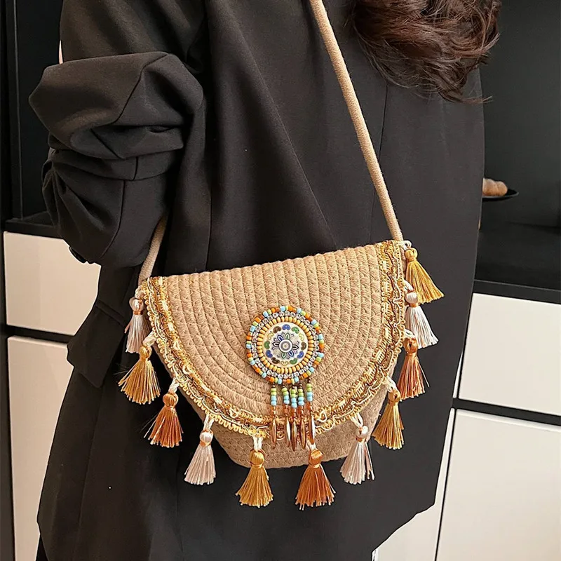 

2025 Fashion National Style Woven Fiber Flower Tassel Basket Bag Versatile Crossbody Bag Women Weaving Handbag Messenger Bag