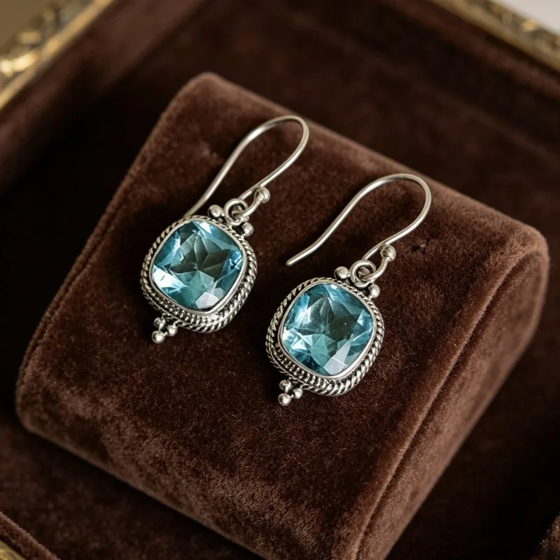 Vintage Gewebter Rahmen Himmelblauer Kristall Anhänger Ohrring Silberfarbener Haken Anhänger Ohrring Bohemian Stil Damen Mode Schmuck Geschenk