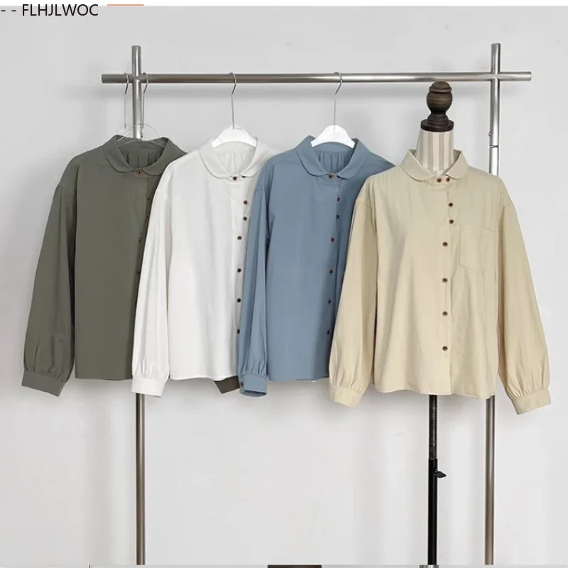 Blus Atasan Campuran Katun Kerah Peter Pan Wanita Saku Longgar Biru Rapi Gaya Jepang Kemeja Kancing Antik Retro Gadis Mori