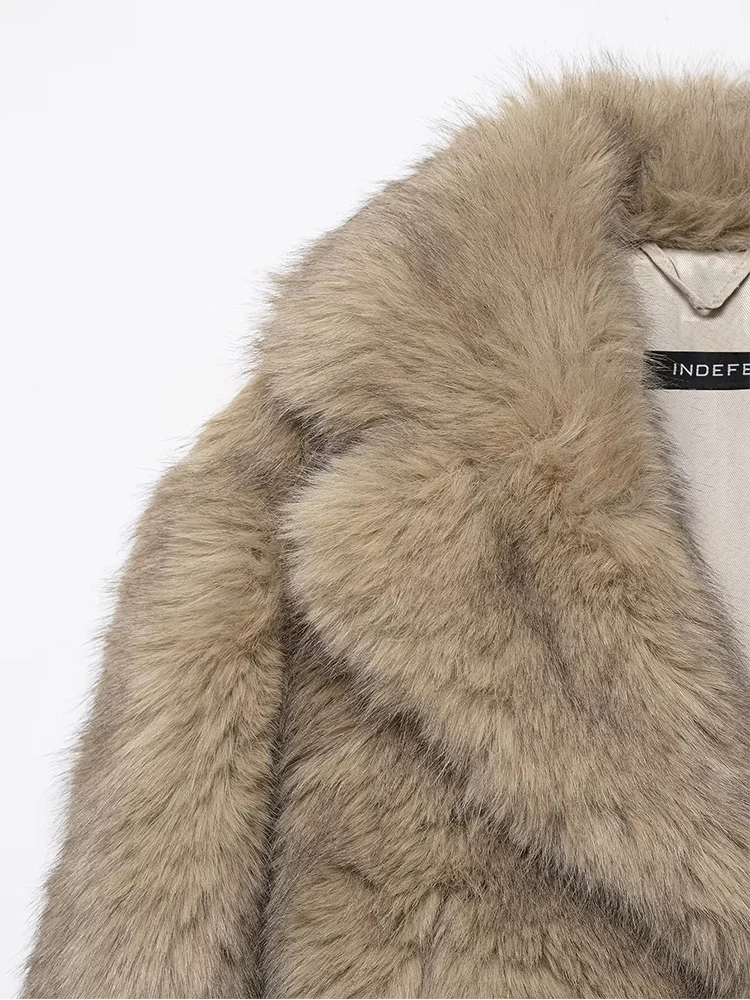 Abrigo/chaqueta corta de manga larga con cuello de piel sintética a la moda y versátil para mujer nueva de estilo europeo.