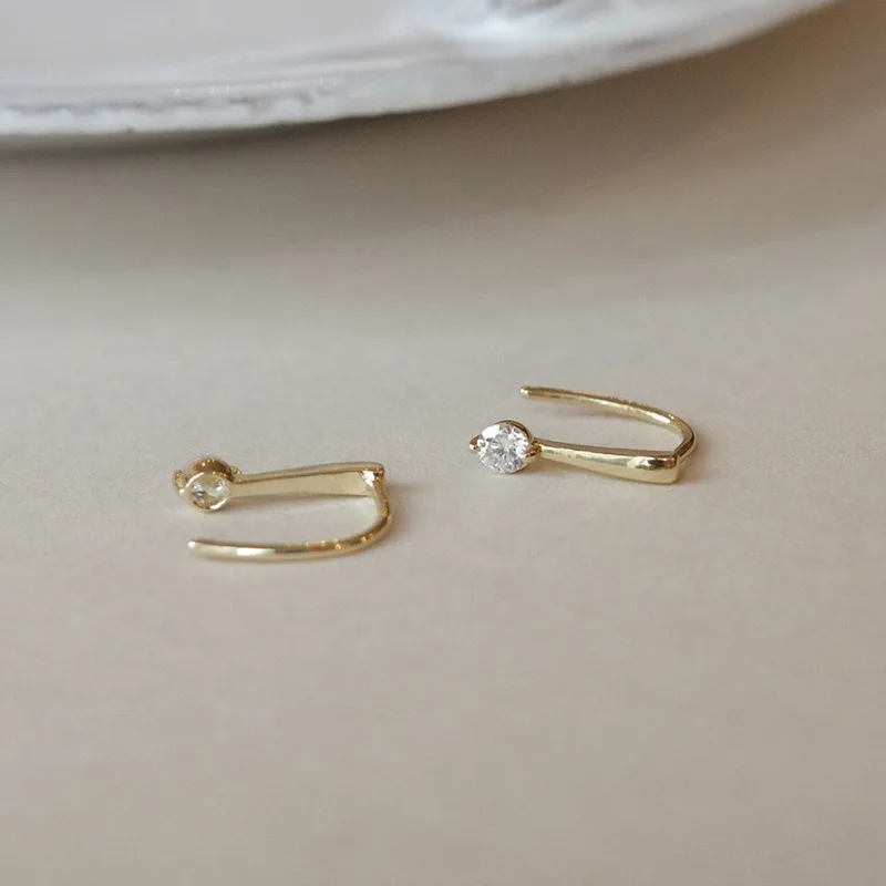 Sleek Geometric Zirconia Ear Hooks Minimalist Women's Fashion Earrings 2025 New Trend Understated Elegance Indie Luxury Style