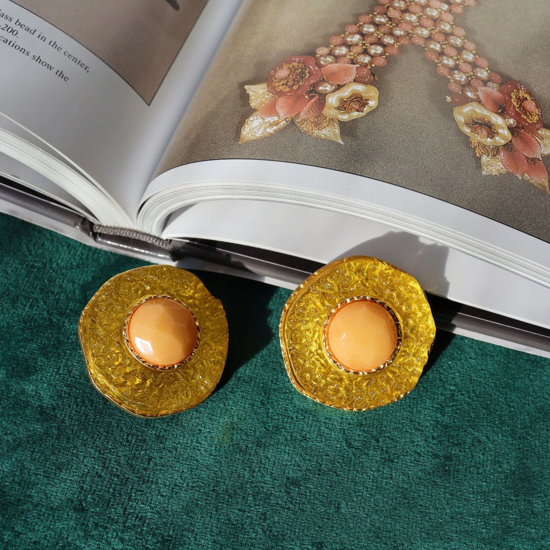 

Vintage Egg Clip Earrings For Women Jewelry Runway Party T Show Fancy Trendy Boho INS Japan