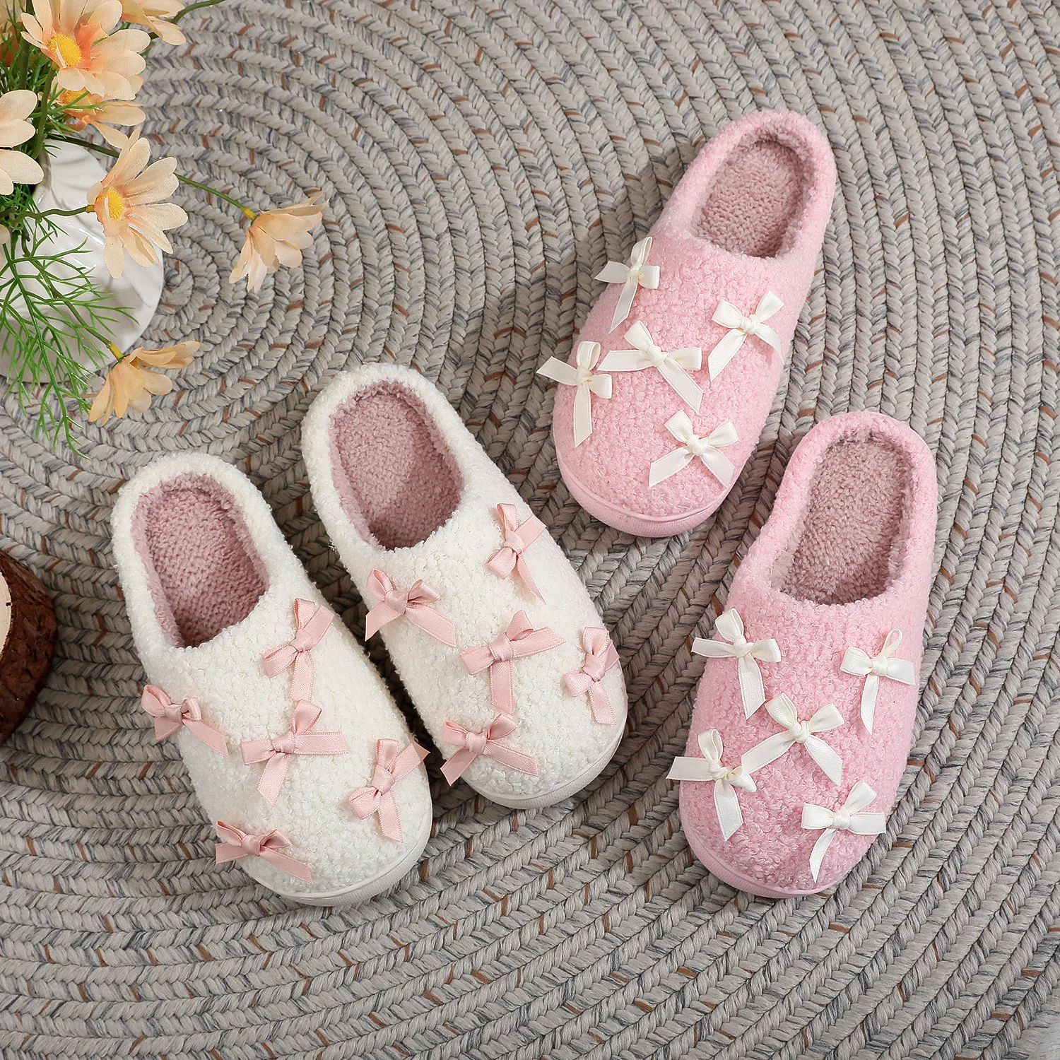 Neue Trendige Herbst- und Winter-Plüsch-Baumwoll-Hausschuhe für Damen, Warme Indoor-Pantoffeln mit Niedlicher Schleife in Rosa – Detail 1
