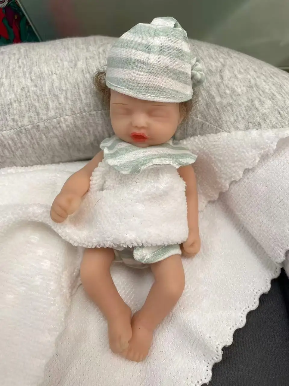 6Inch Reborn Baby Full Body Silicone  April/ Hayley/ Twin A/Lucas Dolls Reborn Doll Very Soft to Touch Anti-Stress Doll Toys