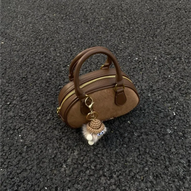 

Коричневая женская сумка в стиле ретро с ромбовидным узором, матовая маленькая вместительная сумка на плечо, женские лоскутные пригородные мини-сумки через плечо 2025