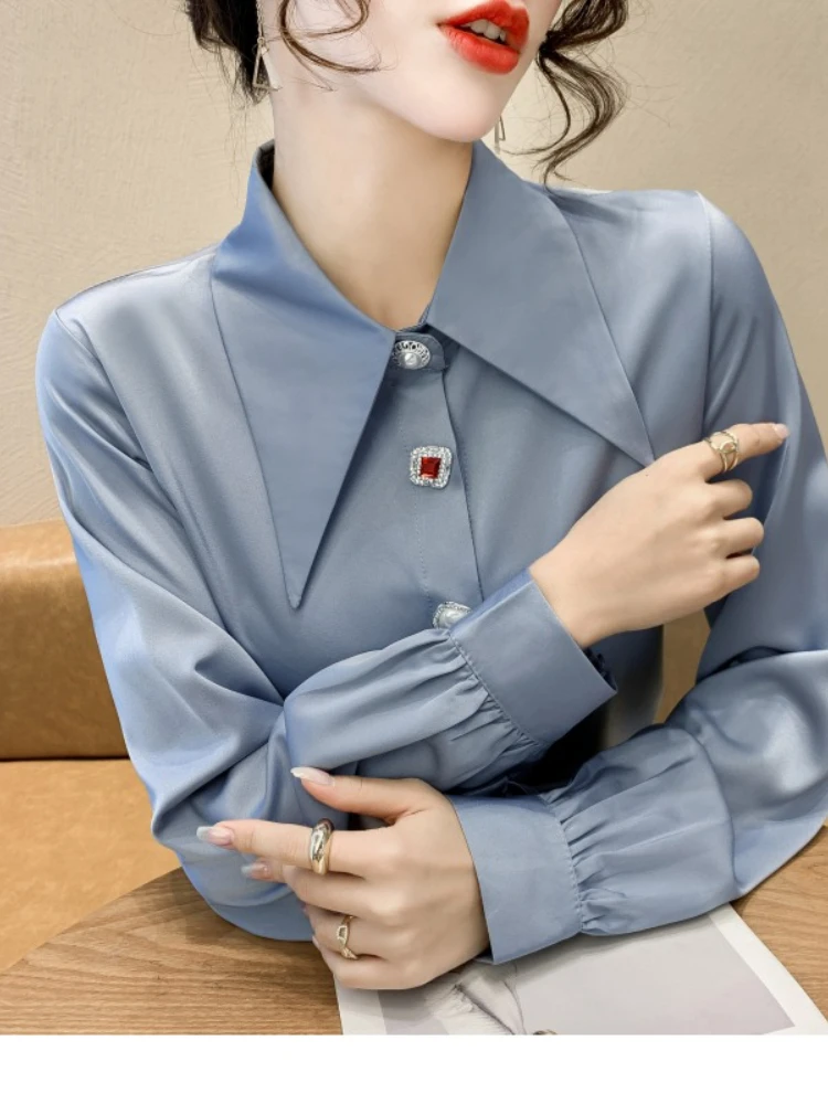 エレガントなサテンブラウス レディース ヴィンテージ 長袖 ターン ダウンカラー シャツ 韓国スタイル ルーズフィット ラペルと装飾ボタン付き