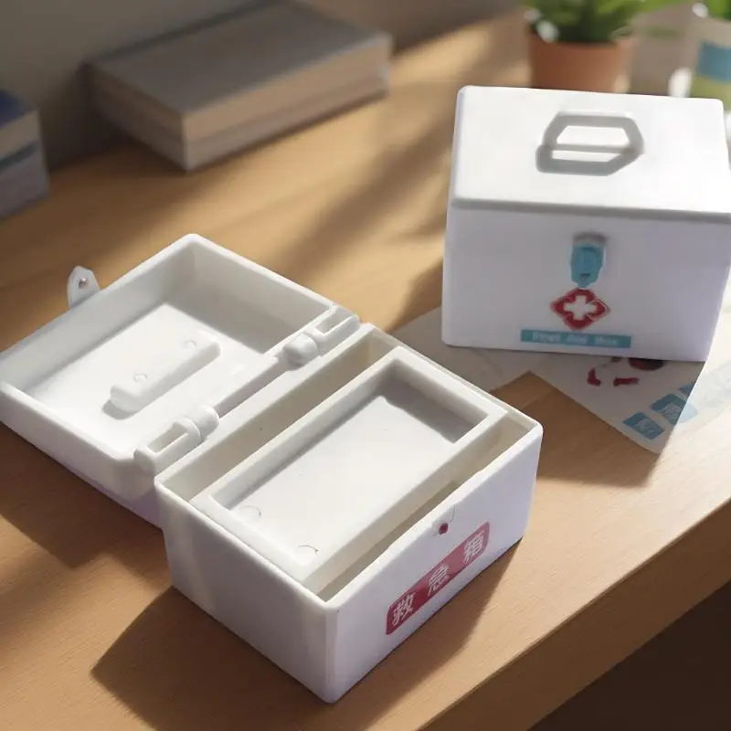 

1:12 Miniature First Aid Kit – Simulation Medicine Box & Emergency Case Model, Dollhouse Ornament