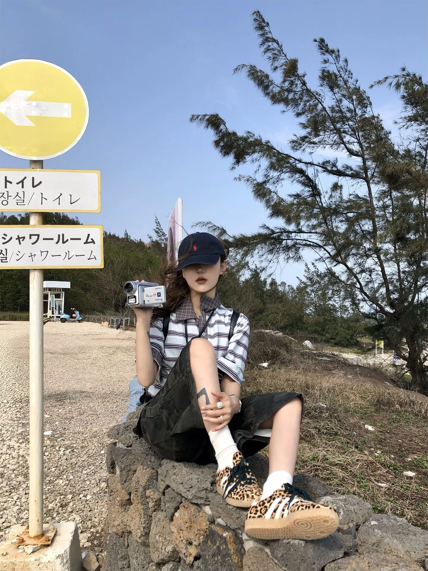 

Повседневная рубашка унисекс с коротким рукавом, в полоску, свободного кроя, в корейском стиле, с отложным воротником, нейтральная модная модель из хлопка и полиэстера