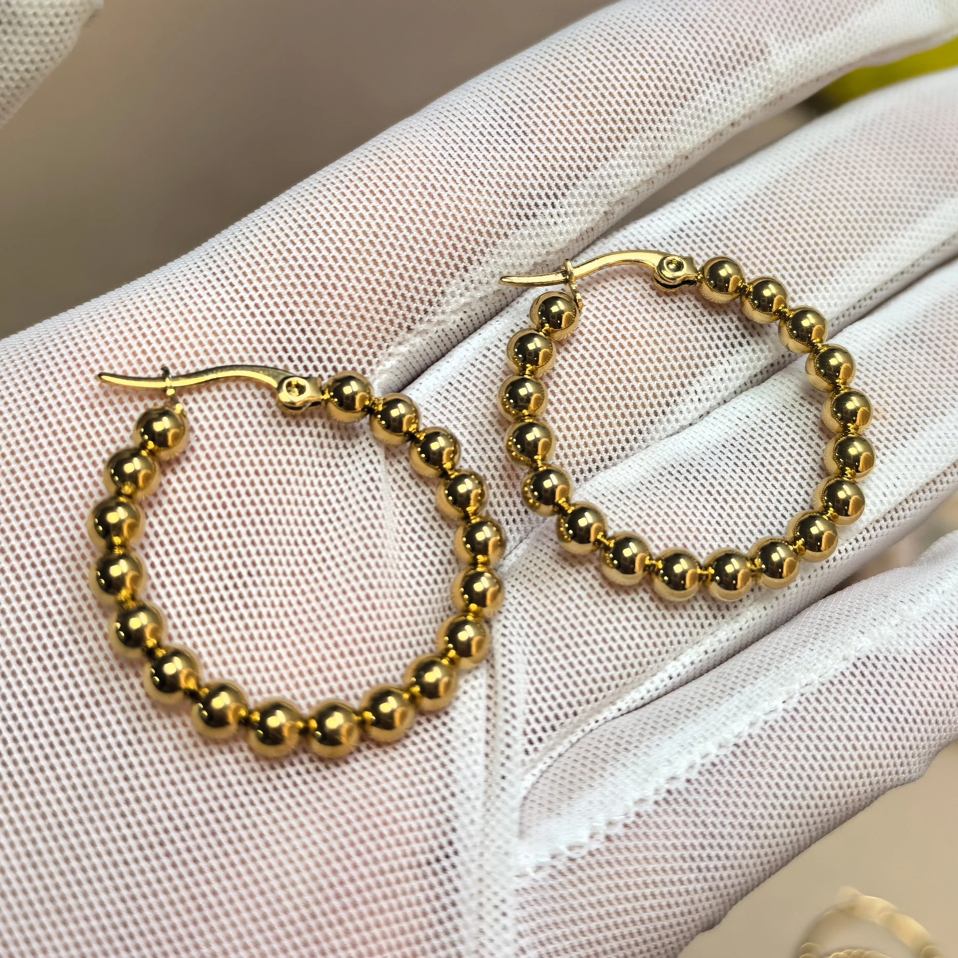 أقراط عالية الجودة على شكل قلب أقراط نسائية ذهبية اللون من الفولاذ المقاوم للصدأ إكسسوارات مجوهرات عتيقة هدايا بالجملة