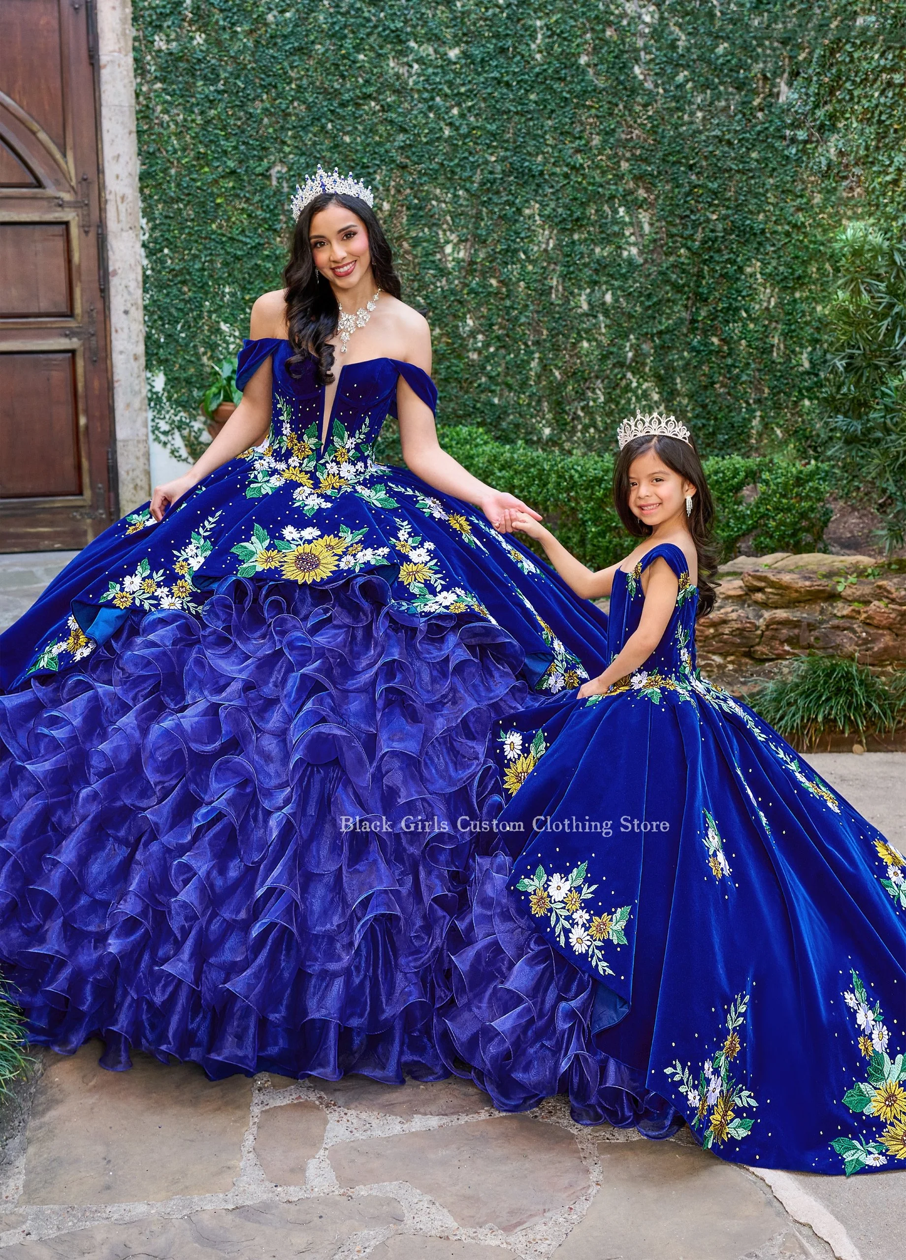 Floral Embroidery Mexico Quinceanera Dresses 2024 Navy One Shoulder Velvet Lace Beaded Appliqué Poncho Ball Gowns فساتين سهرة