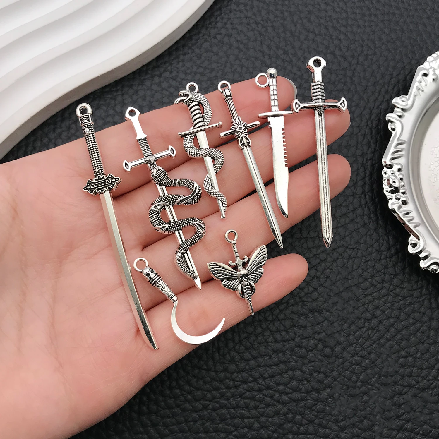 10/16pcs Handmade Vintage Sword Longsword Saber Rapier Charms Pendants - Collectible Jewelry Accessories