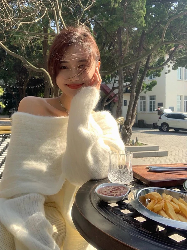 

Женский мягкий вязаный свитер с длинным рукавом на одно плечо, молочно-белый, свободного кроя, в корейском стиле, удобный, из смесового хлопка, для осеннего сезона