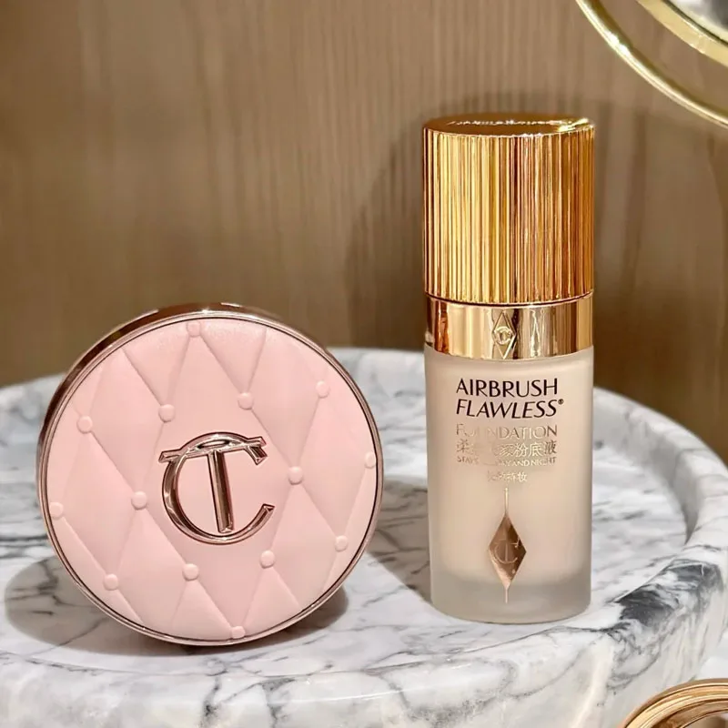 

Жидкая тональная основа Charlotte Tilbury Super Grinding Bottle: матирующая, водостойкая, легкая, с эффектом воздушной подушки, для контроля жирности кожи.