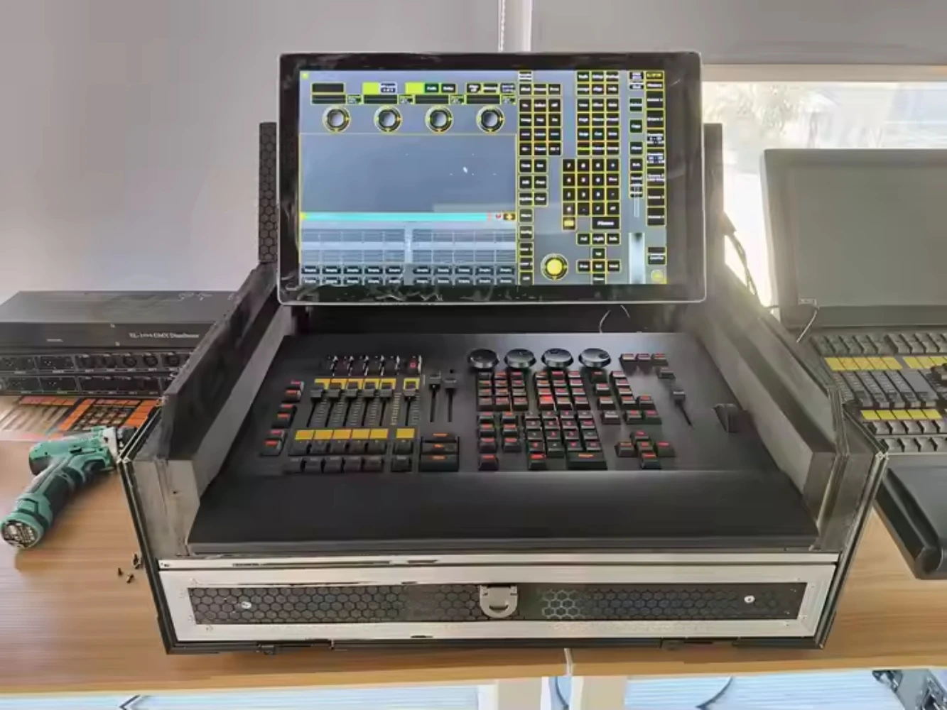 وحدة تحكم احترافية لإضاءة المسرح الكل في واحد MA Command Wing PC Fader DMX 512 نوع يدوي للتحكم #1