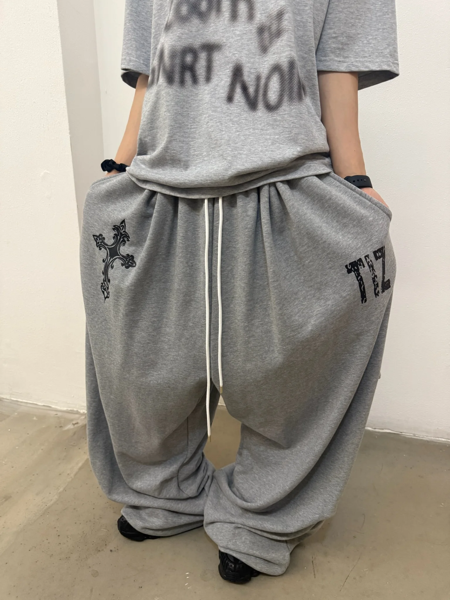 

American Style Loose Drapey Side Tied Print Drawstring Sweatpants Unisex Streetwear Cotton Straight Leg Pants Breathable