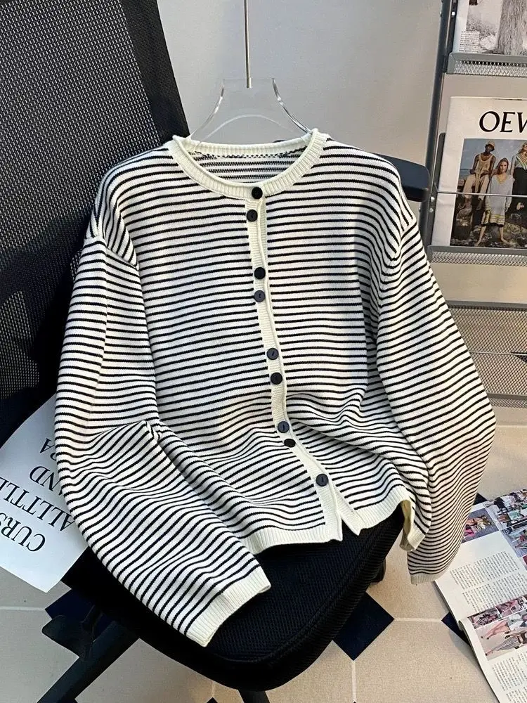 

Korean Striped Contrasting Color Knitted 2025 Cardigan New Versatile Round Neck Sweater Top Jacket