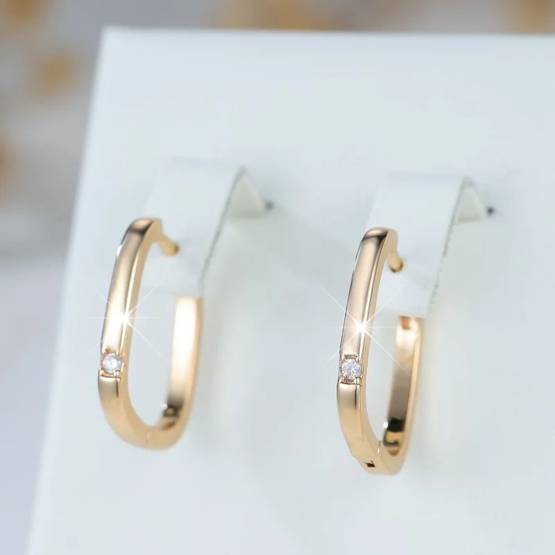 Fashionable Zircon Geometric Square Ear Buckle Simple Design Daily Jewelry Accessory Diverse Functions 2026 Niche Style