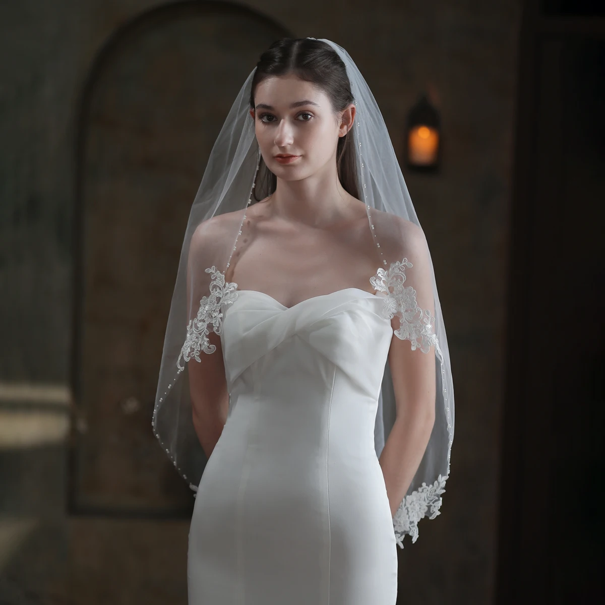 V846 velo bianco da sposa fatto a mano di lusso per abito da sposa perle di Tulle a uno strato Appliqued di pizzo con perline da sposa per essere velo