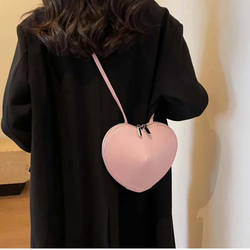 

Peach Heart Shape Crossbody Bag New Small Shoulder Bag Ladies PU Fashion Love Bag Luxury Designer Handbag Solid Sling Purse