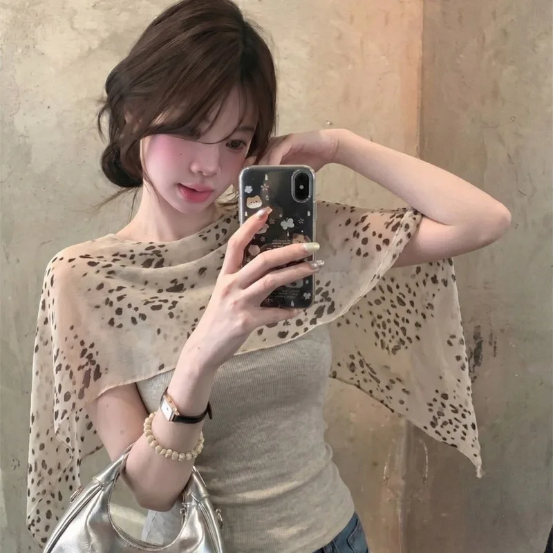 Leopard Print Shawl Sleeveless Women's Summer French Waist Slim and Thin Design Sense Pure Summer Short Fake Two-piece Top