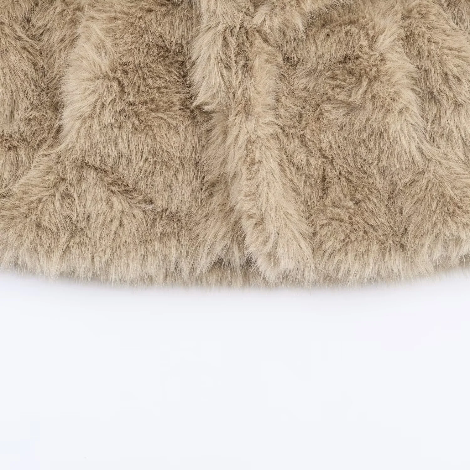 2025年冬新作 レディース カジュアル おしゃれ 気質のある ラペル付き 長袖 フェイクファー風 ショートジャケット