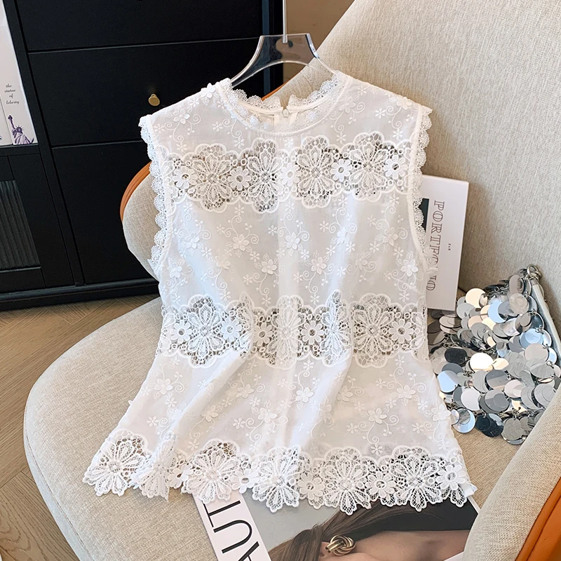 Sleeveless Patchwork Embroidered Lace Tops 2024 Summer Hollow Out White Vest Shirt New Fashion Retro Women Blouse