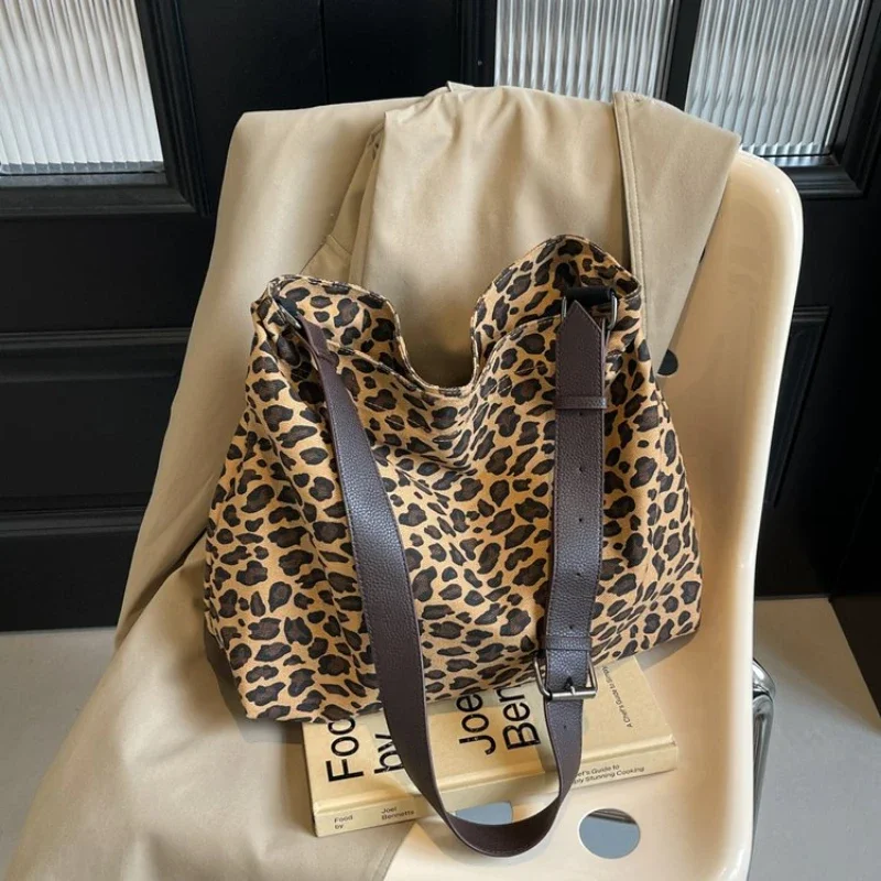 

Leopard Print Canvas Shoulder Bag New Pattern Leisure Time High-capacity Crossbody Bag Personality Versatile Single Tote Bag