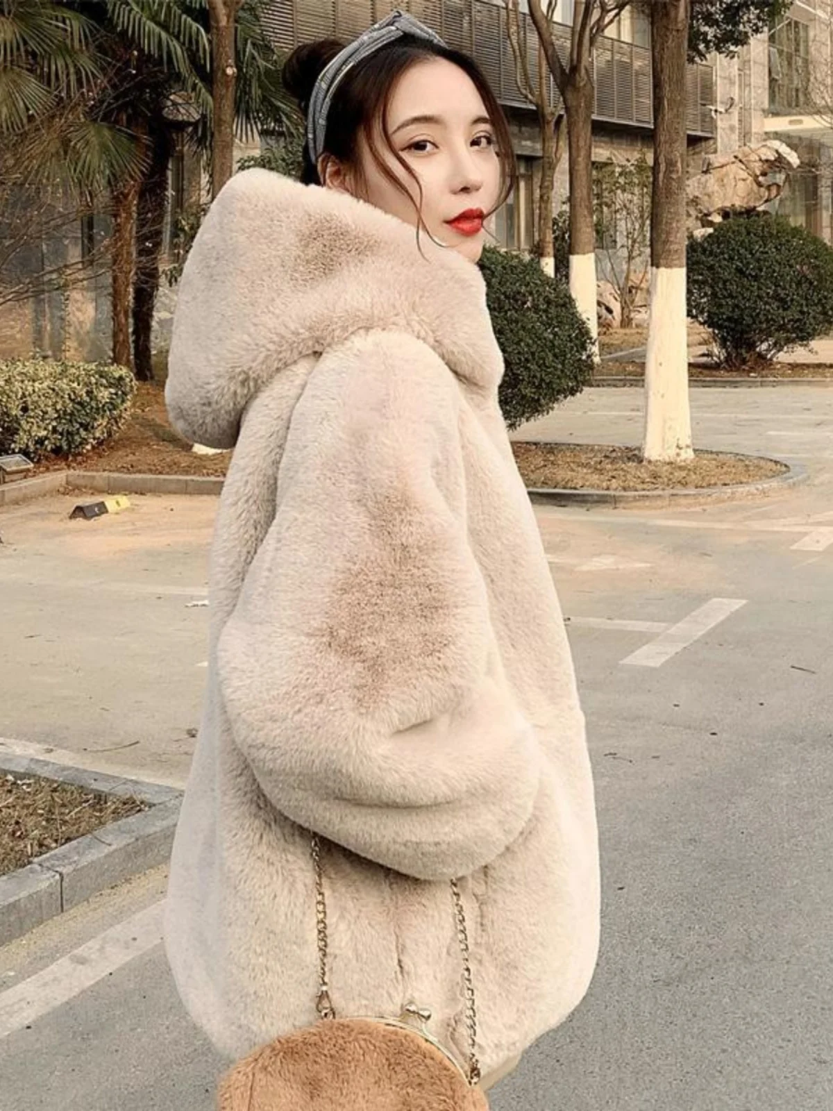 

Korean Sle Women's Long Mid-Length Fur Coat Plu Zipper Rabbit Fur Coat Loose Fit Sweet Sle College Edition