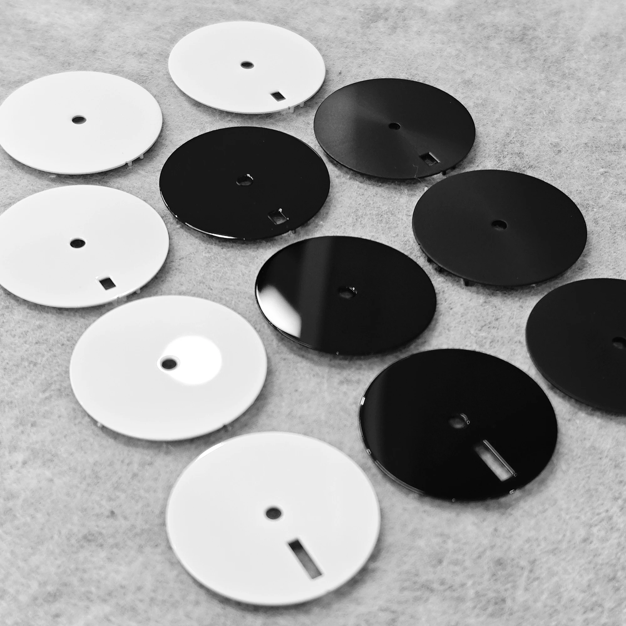 Cloisonne Enamel Dial - NH35 Dial Enamel/Matte Hitam dan Putih
