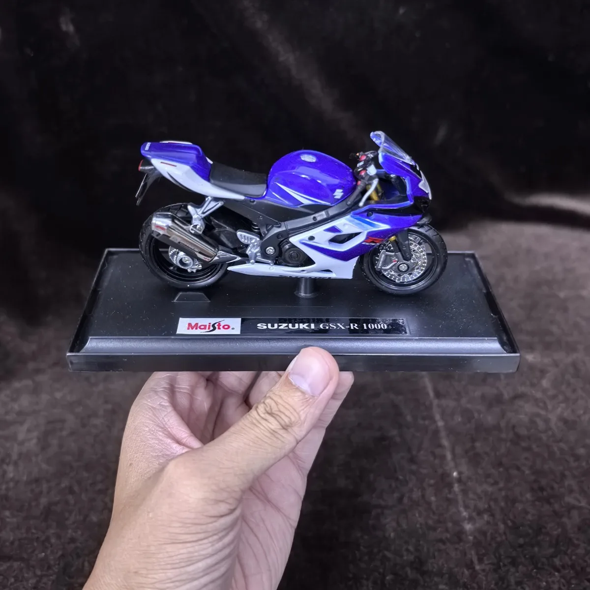 Modèle de Moto Suzuki GSX-R 1000, échelle 1:18, réplique de Mini véhicule de voiture de Moto, figurine Miniature, jouet cadeau de noël pour enfant