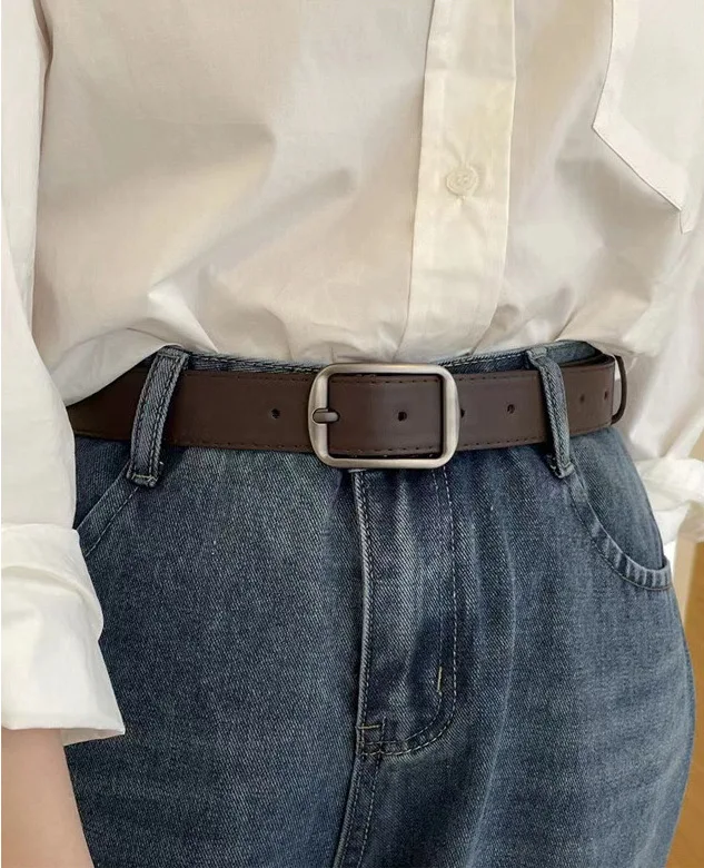 Modischer quadratischer Dornschließen-Gürtel im minimalistischen Slim-Fit-Stil, Punk-Millennial-Metallschnallengürtel, hochwertig, echt, lässig, vielseitig einsetzbar – Detail 4