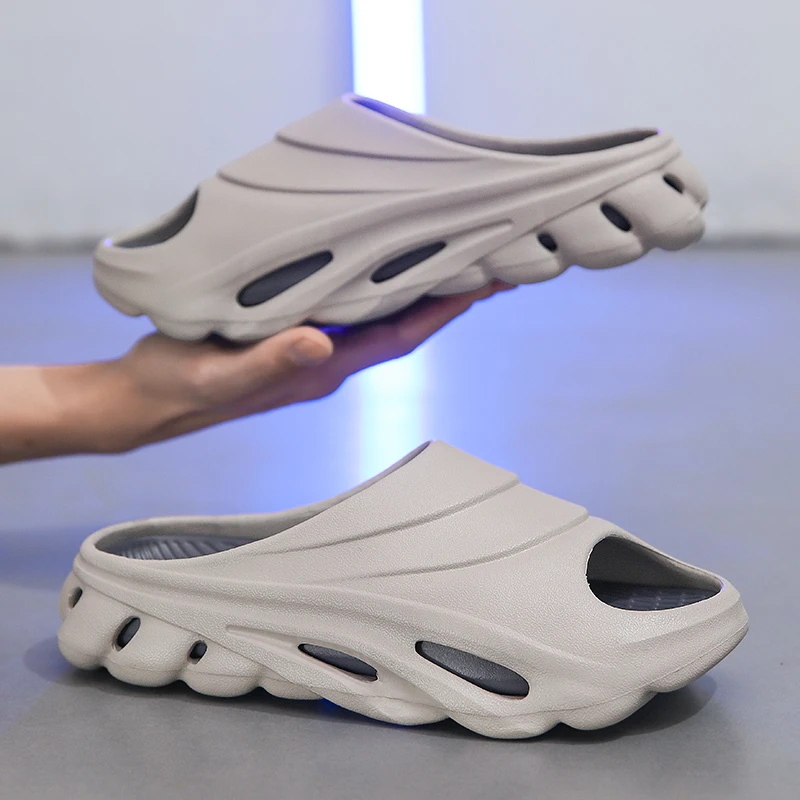 

Men's Sandals Men Wear Non-slip Beach Shoes Thick Soled Fashionable Men's Sandals in Summer