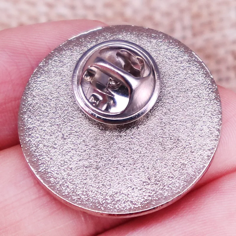 للأبد-جمع الأشياء الميتة شارة الجمجمة بروش