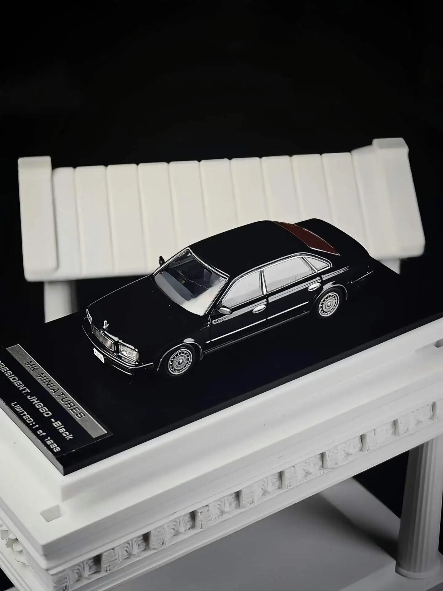 MK Miniatures 1:64 Japanese President JHG50 Silver /Black HEC