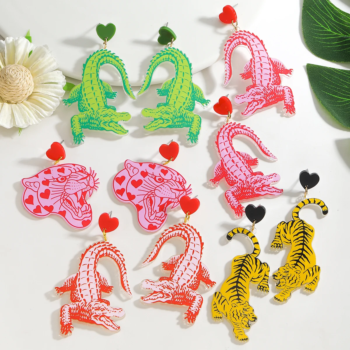 أفضل سيدة ملونة الاكريليك القلب التمساح النمر استرخى أقراط للنساء لطيف الحيوان أقراط عطلة هدايا الحفلات مجوهرات