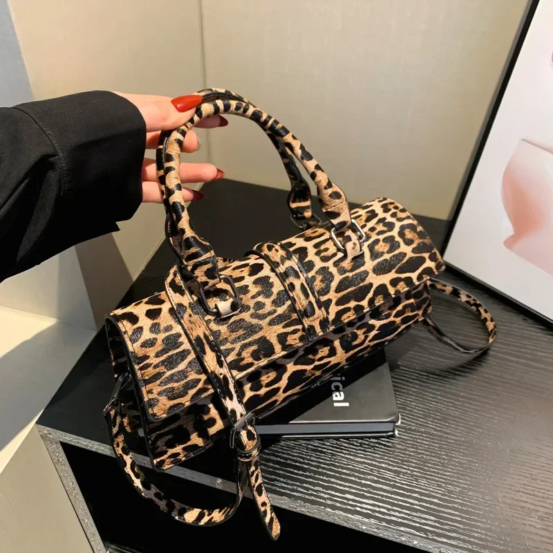 

Leopard Print Women's Handbag Shoulder Bag Crossbody Bag Gift for Girls Purses Bags for Women