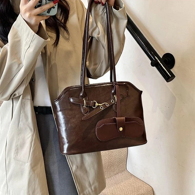 Luxury Coffee Color Leather Lady Bag Korean Style Large Capacity Fashion Retro Briefcase Burgundy Bag With Glass Storage Pendant