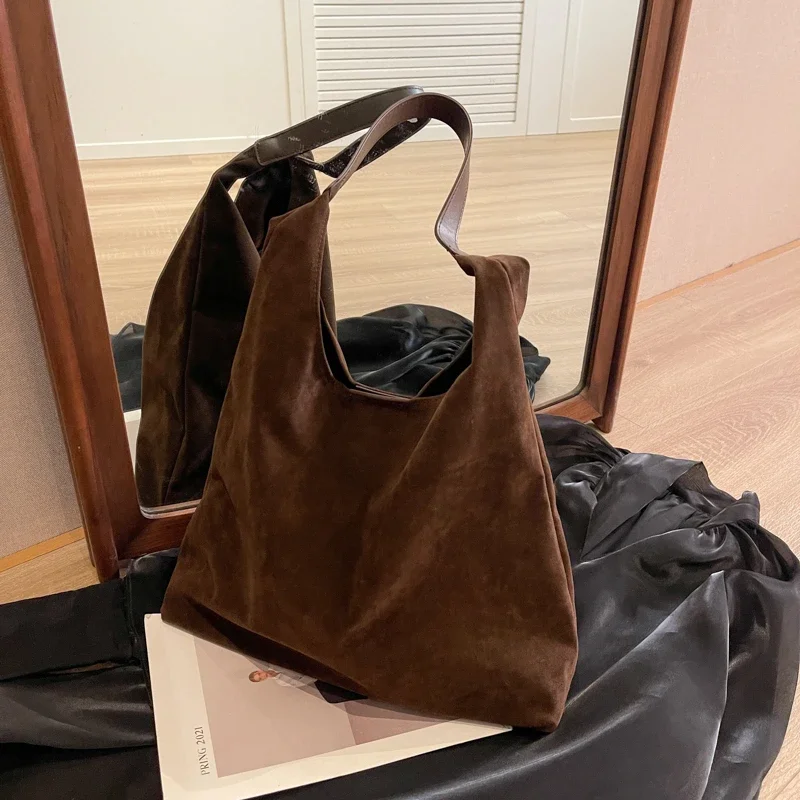 Simple and casual large bag for women new spring and summer shoulder bag,high-end texture commuting tote bag, large capacity