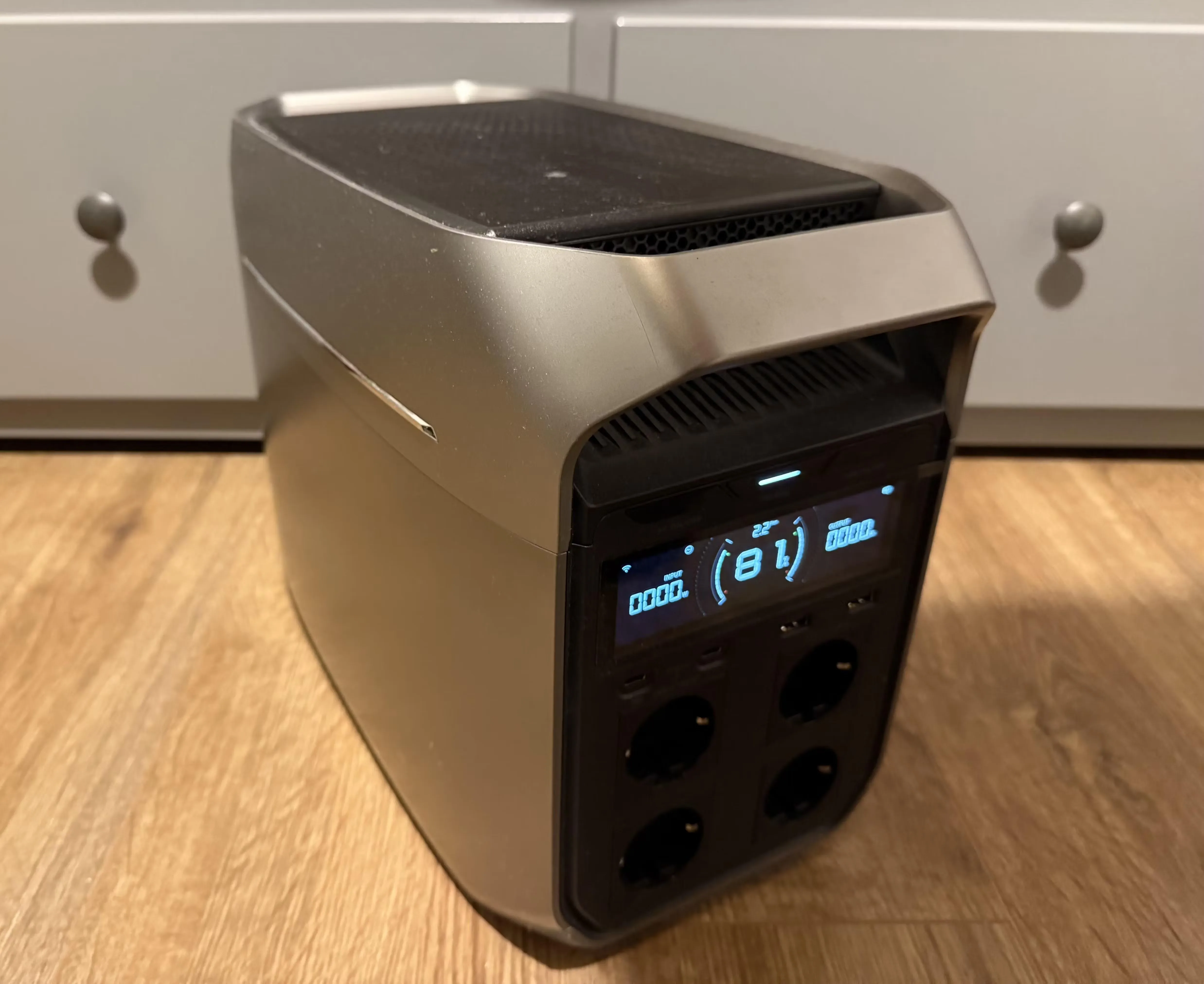 

# Factory Sell DELTA3PlusSeries Portable Power Station With Pure Sine Wave Inverter External Battery MPPT Controller