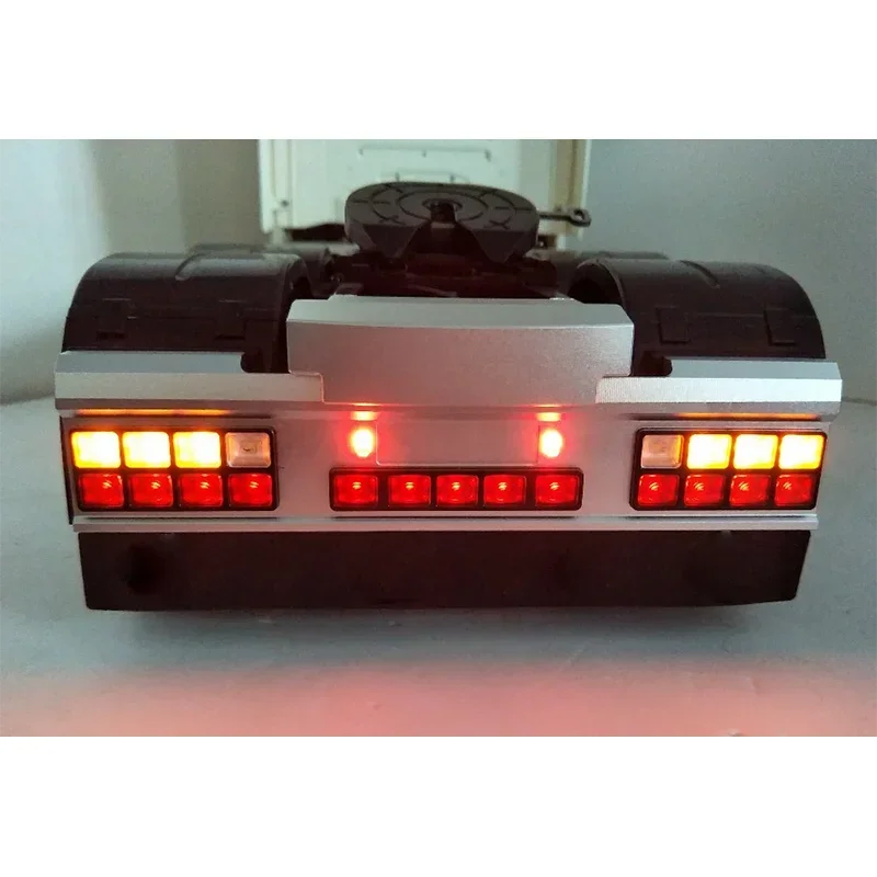 

Светодиодные металлические задние фонари с логотипом брызговика для 1/14 Tamiya RC Truck Trailer Wywrotka Scania 620 470 MAN Benz Actros 3363 Volvo Car